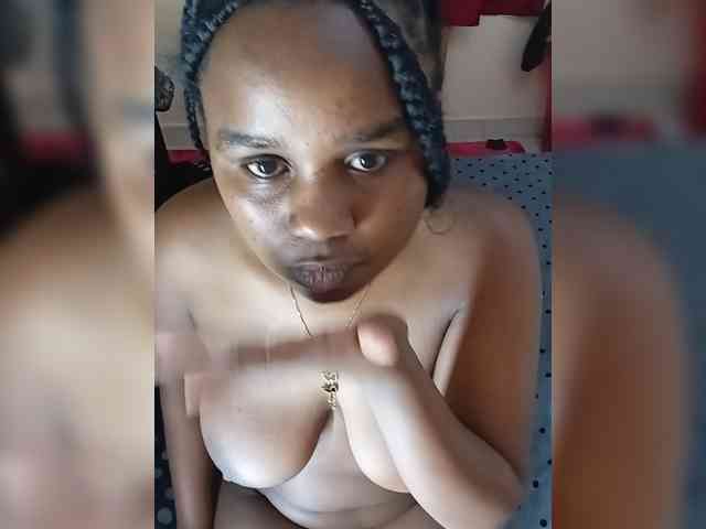 Prettyshe webcam
