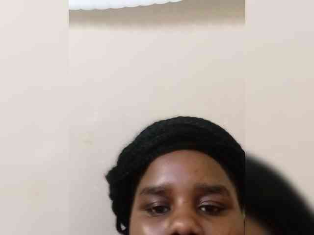 Prettyshe webcam