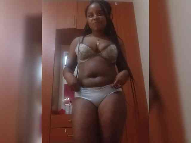 Prettyshe webcam