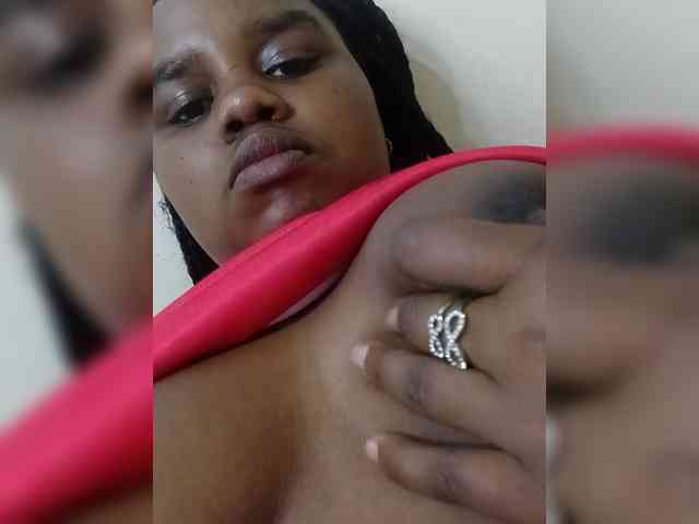 Prettyshe webcam