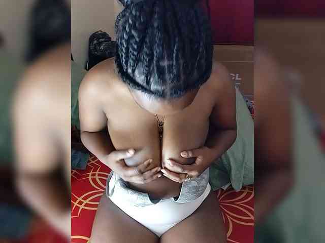 Prettyshe webcam