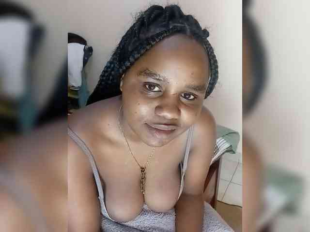 Prettyshe webcam