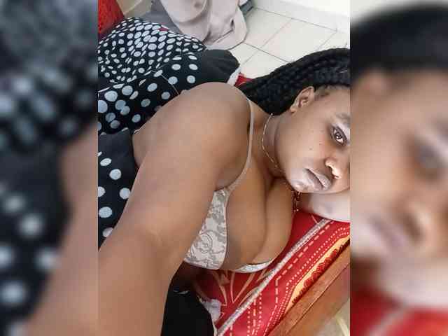 Prettyshe webcam