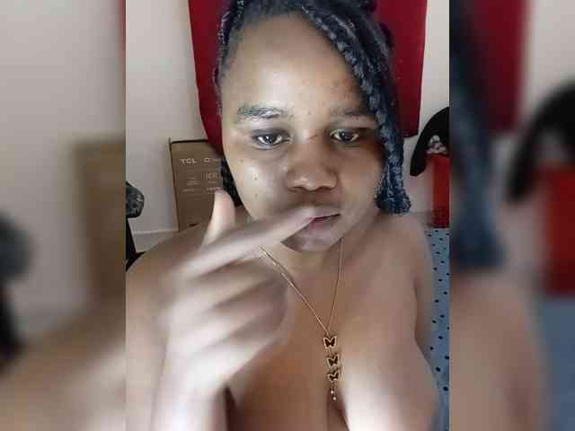 Prettyshe webcam