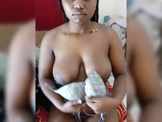 Prettyshe webcam