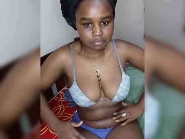 Prettyshe webcam