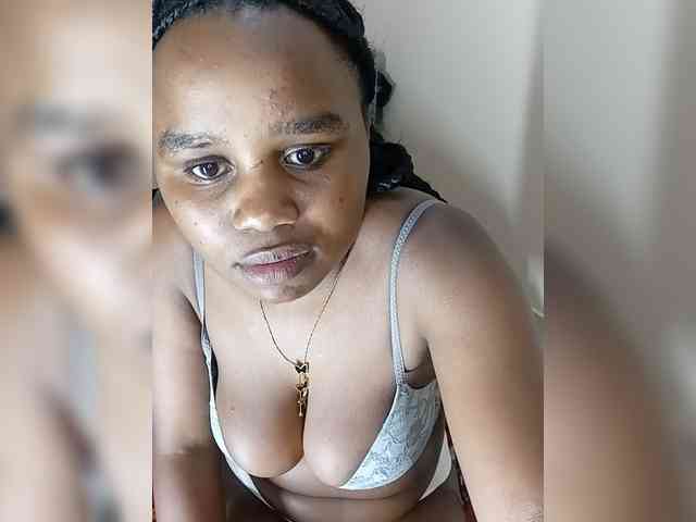 Prettyshe webcam