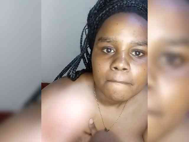 Prettyshe webcam