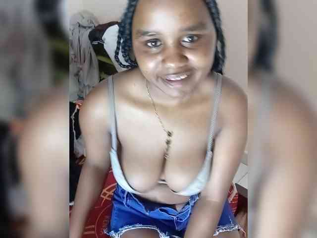 Prettyshe webcam