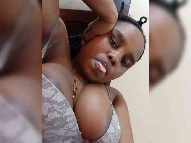 Prettyshe webcam