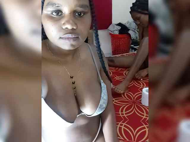 Prettyshe webcam