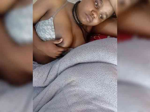 Prettyshe webcam