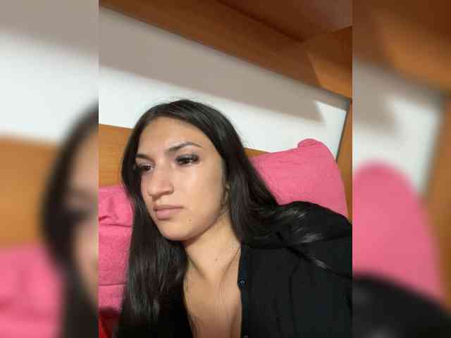 MollyCollyy webcam
