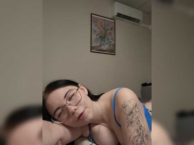 Kittydream-x live cam on BongaCams