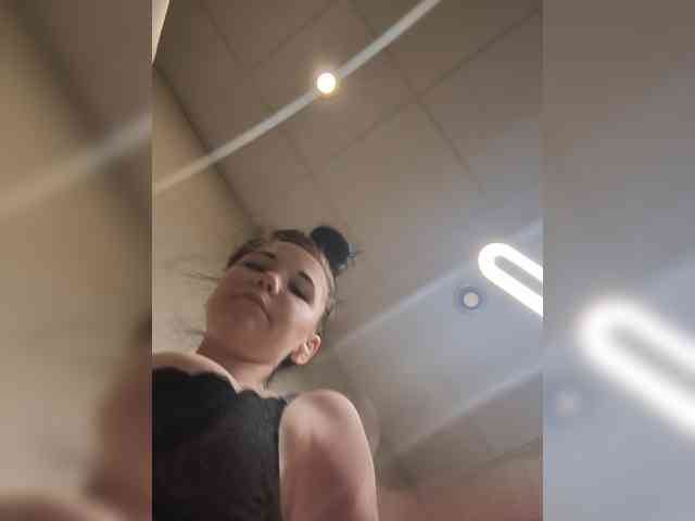 Kittydream-x Live Webcam on BongaCams