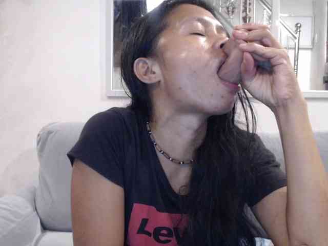 Junglewoman webcam