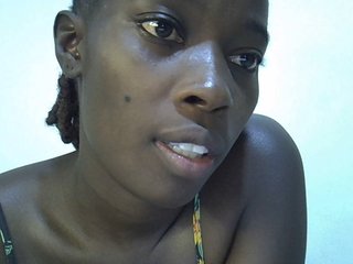 miss-vibes's Live Webcam