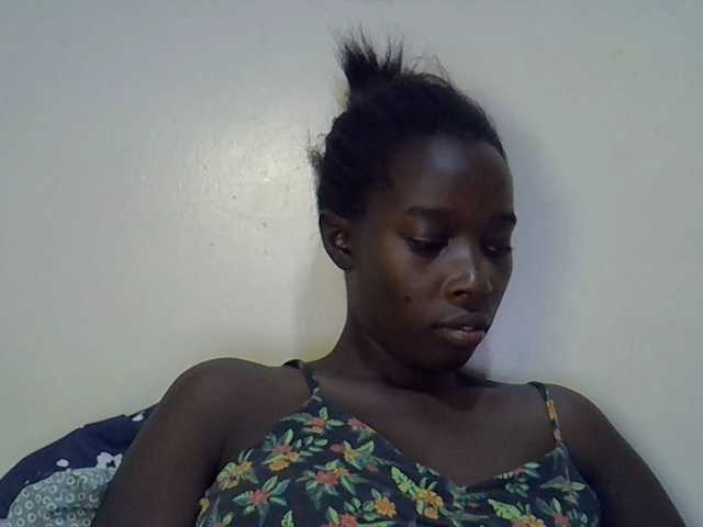 miss-vibes live cam on BongaCams