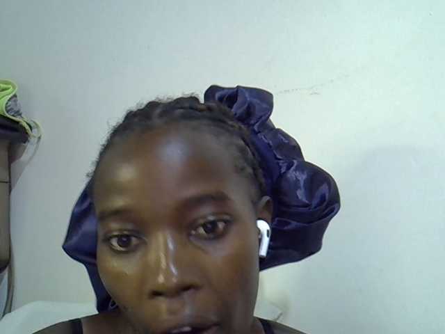miss-vibes live cam on BongaCams