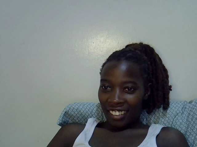 miss-vibes live cam on BongaCams