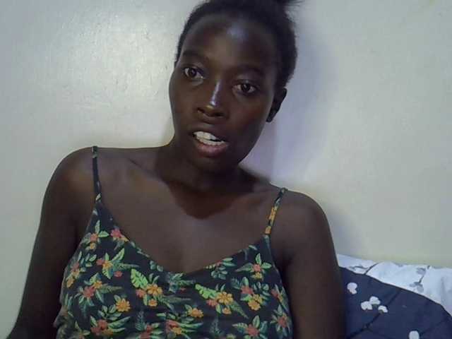 miss-vibes live cam on BongaCams