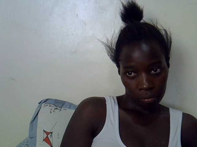 miss-vibes live cam on BongaCams