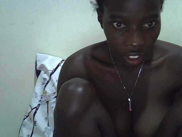 miss-vibes live cam on BongaCams