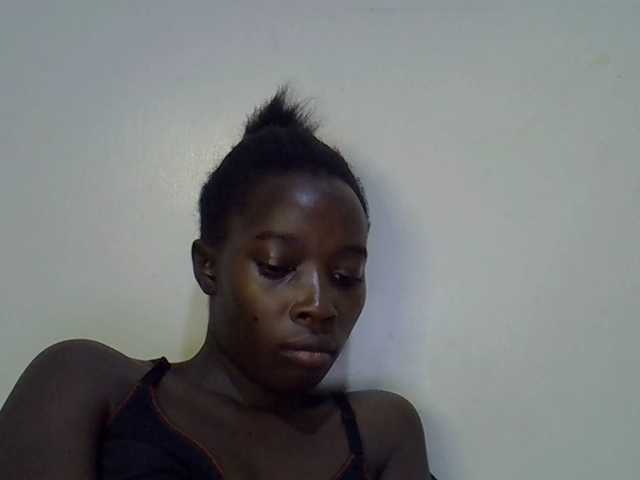 miss-vibes live cam on BongaCams