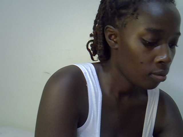 miss-vibes live cam on BongaCams