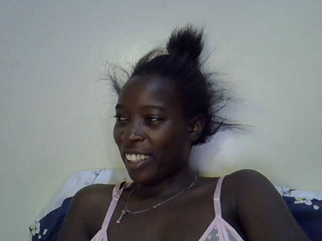 miss-vibes live cam on BongaCams
