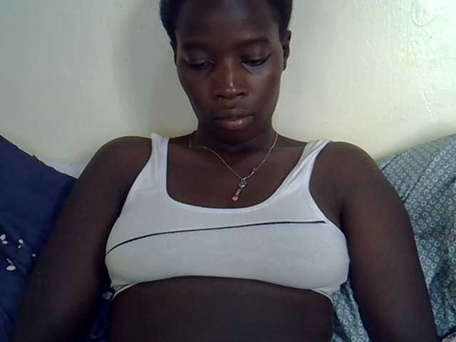 miss-vibes live cam on BongaCams