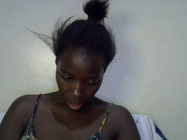 miss-vibes live cam on BongaCams