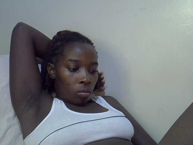 miss-vibes live cam on BongaCams