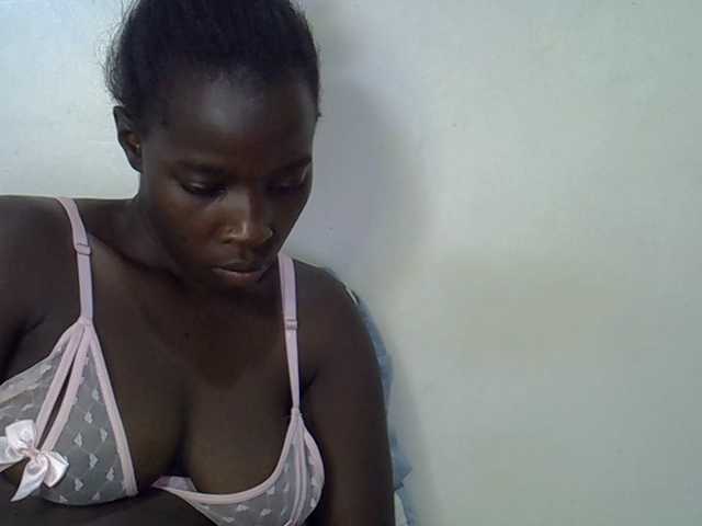 miss-vibes live cam on BongaCams