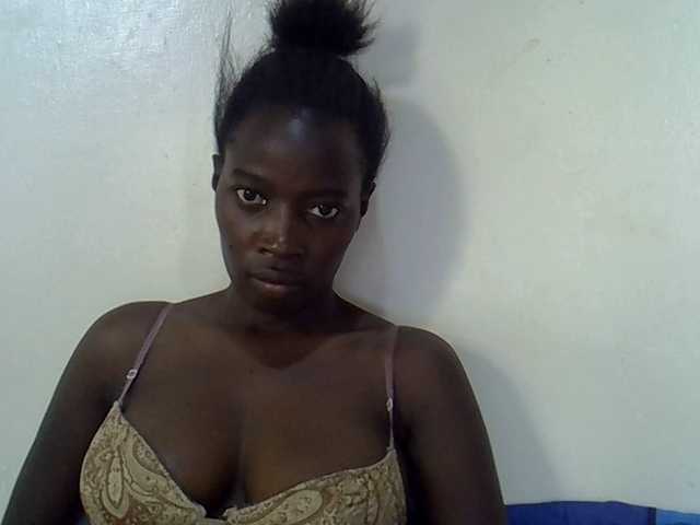 miss-vibes live cam on BongaCams