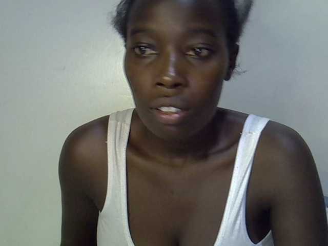 miss-vibes live cam on BongaCams