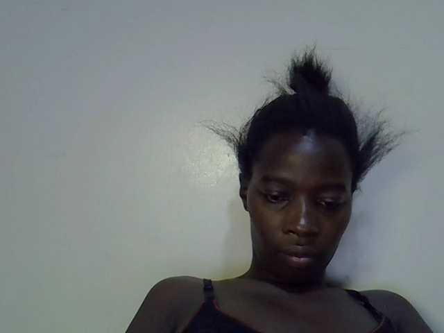 miss-vibes live cam on BongaCams