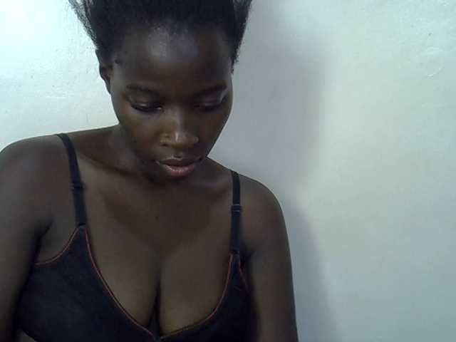 miss-vibes live cam on BongaCams