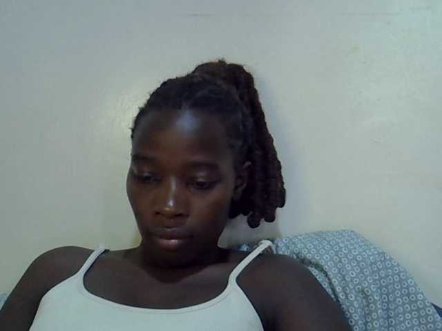 miss-vibes live cam on BongaCams