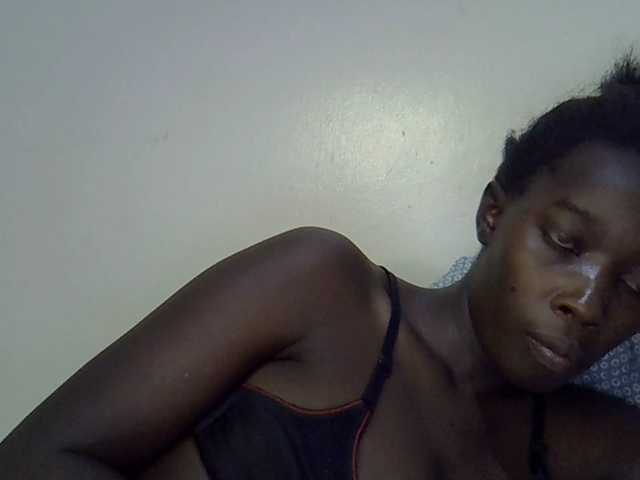 miss-vibes live cam on BongaCams