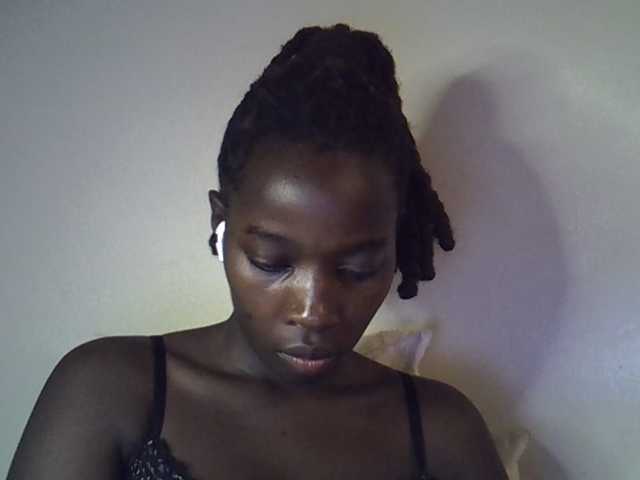 miss-vibes live cam on BongaCams