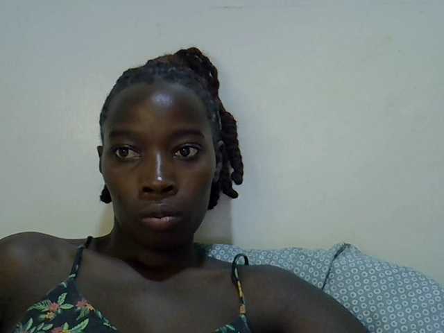 miss-vibes live cam on BongaCams