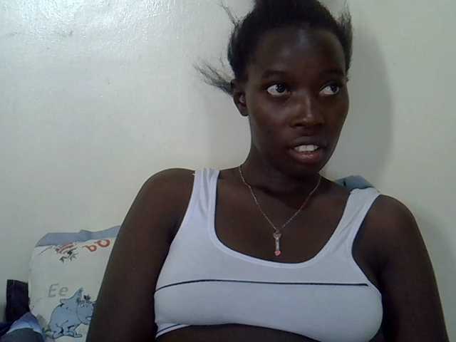 miss-vibes live cam on BongaCams