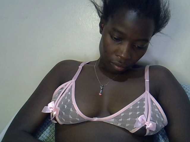 miss-vibes live cam on BongaCams