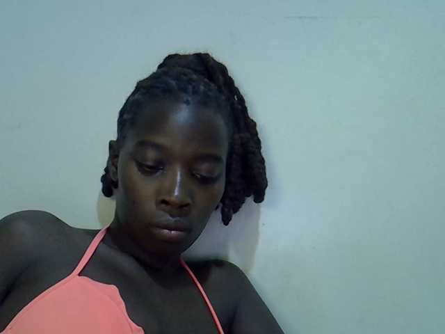 miss-vibes live cam on BongaCams