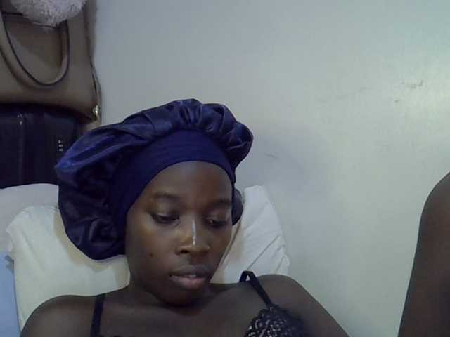 miss-vibes live cam on BongaCams