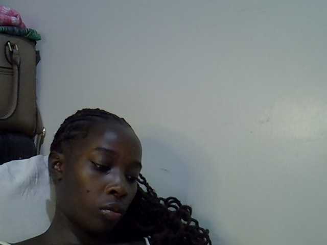 miss-vibes live cam on BongaCams