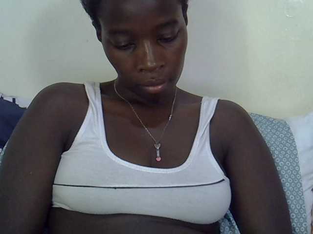 miss-vibes live cam on BongaCams