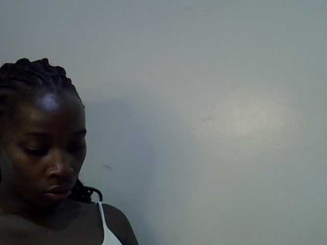 miss-vibes live cam on BongaCams