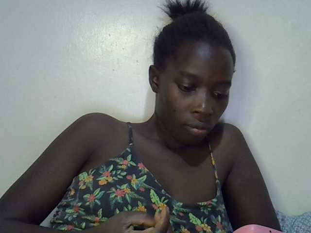 miss-vibes live cam on BongaCams